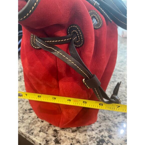 NEW VTG DOONEY & BOURKE CHIARA MEDIUM SATCHEL RED SUEDE/BROWN VERSATILE ICONIC - Picture 10 of 16